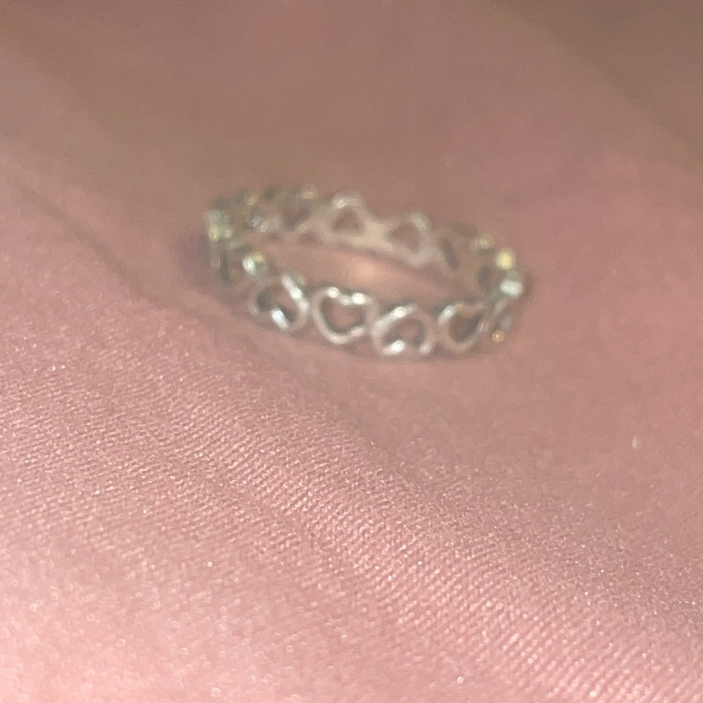 Pandora heart loop ring